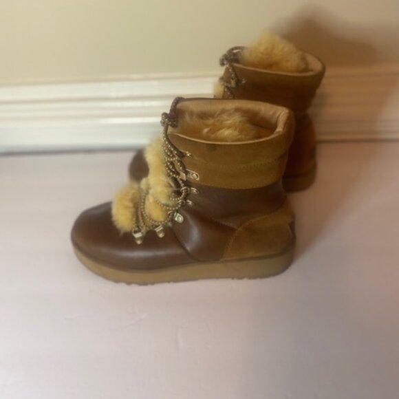 UGG VIKI Chestnut Waterproof Leather Sheepskin Women's Boots, SIZE 7.5 - Picture 3 of 8